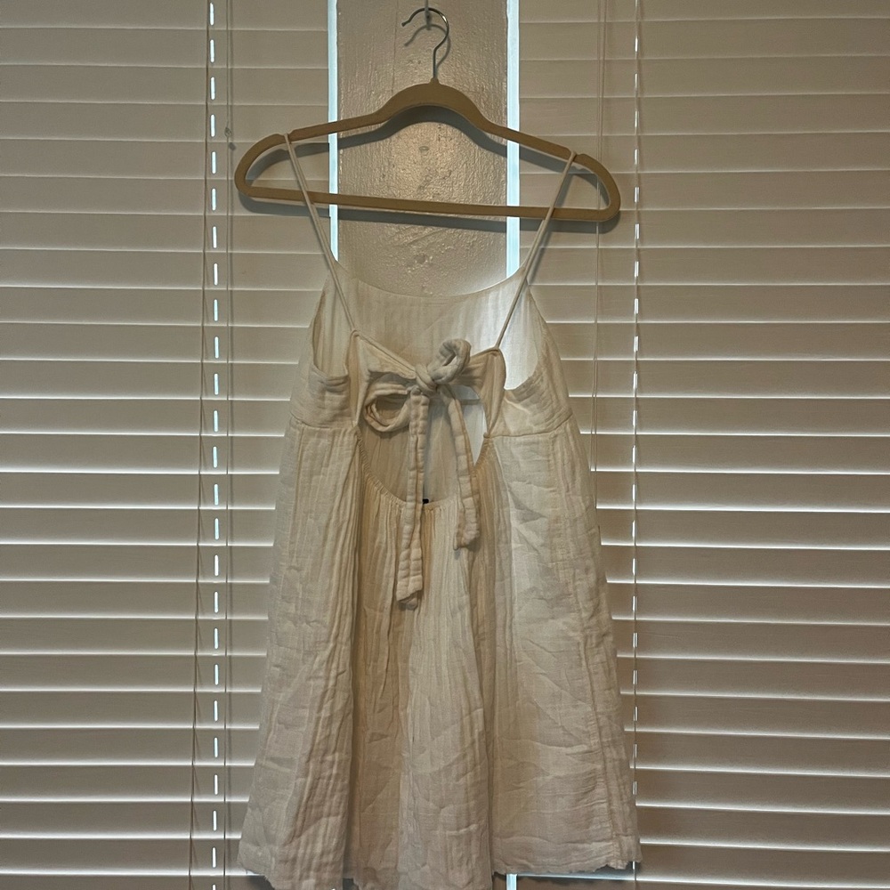 White linen Zara dress